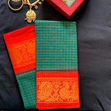 Hitaishi - Madurai Sungudi saree with zari kattam