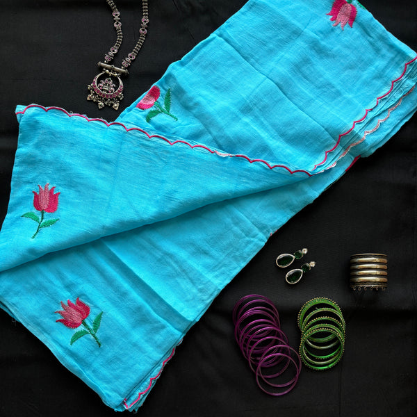 Anushna mul cotton scalloped saree with lotus embroidery