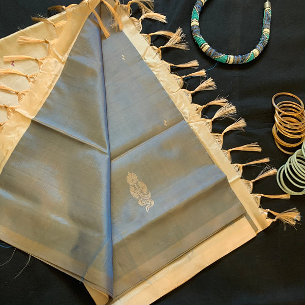 Golden winter - handwoven silk Chinnalampattu