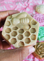 Oatmeal, honey and cinnamon handmade exfoliating soap